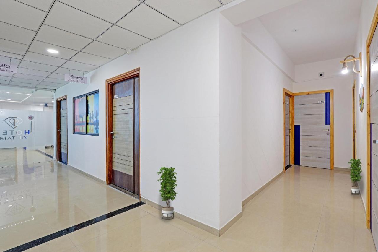 Hotel Solitaire, Best Luxurious Hotel Ac Rooms In Surat Esterno foto