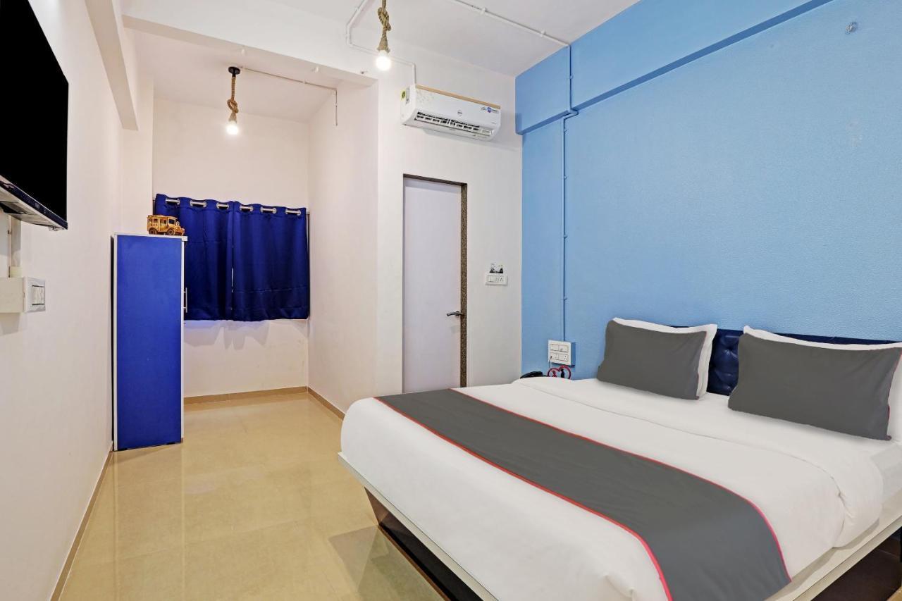 Hotel Solitaire, Best Luxurious Hotel Ac Rooms In Surat Esterno foto