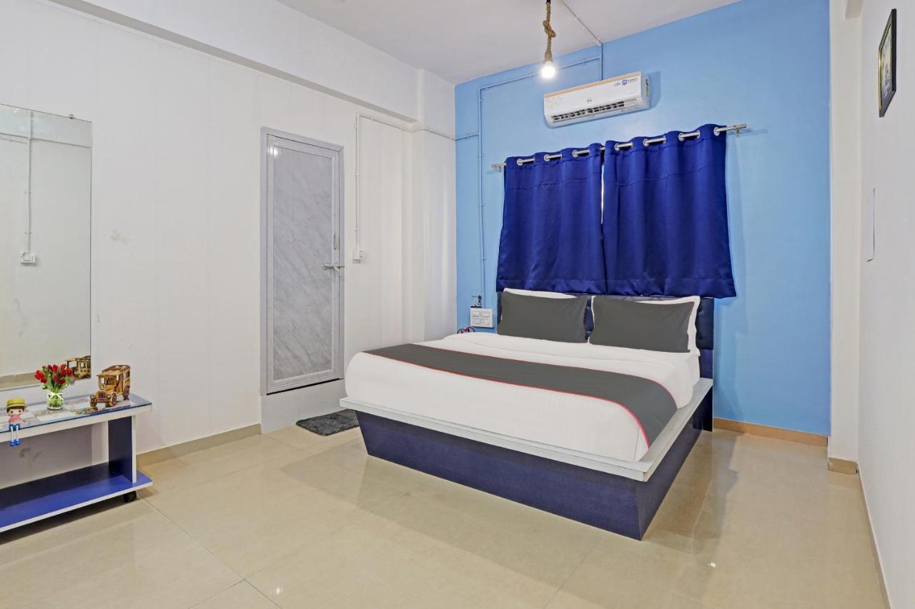 Hotel Solitaire, Best Luxurious Hotel Ac Rooms In Surat Esterno foto