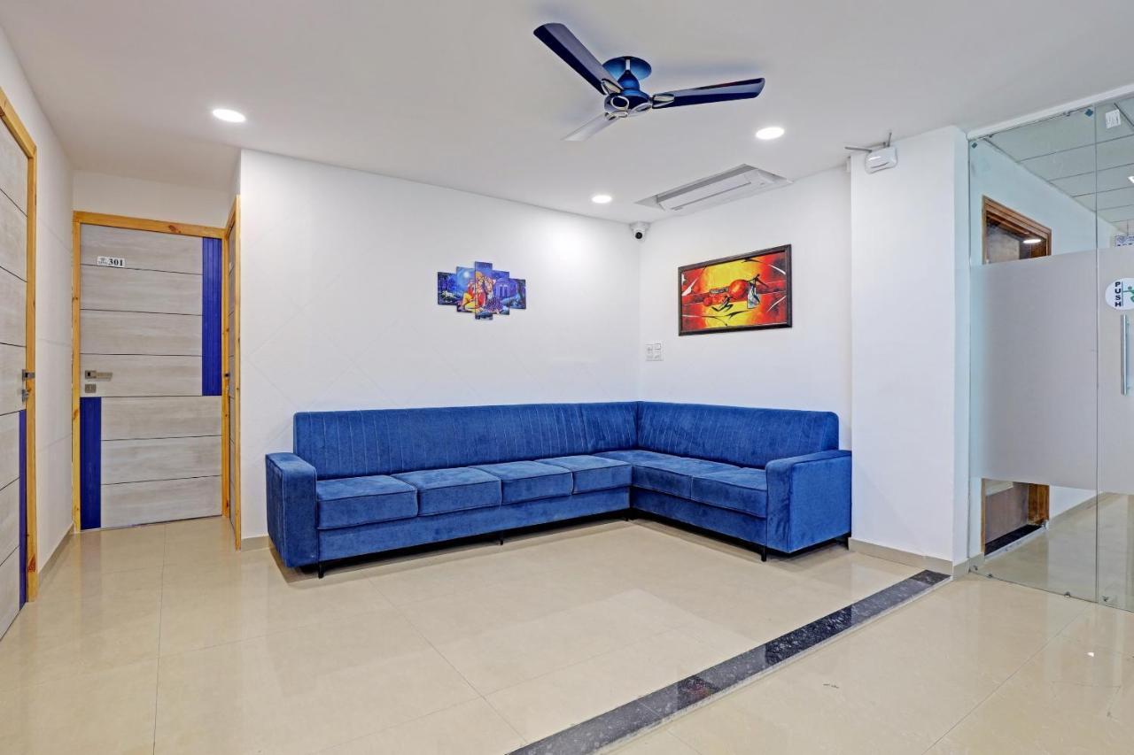 Hotel Solitaire, Best Luxurious Hotel Ac Rooms In Surat Esterno foto